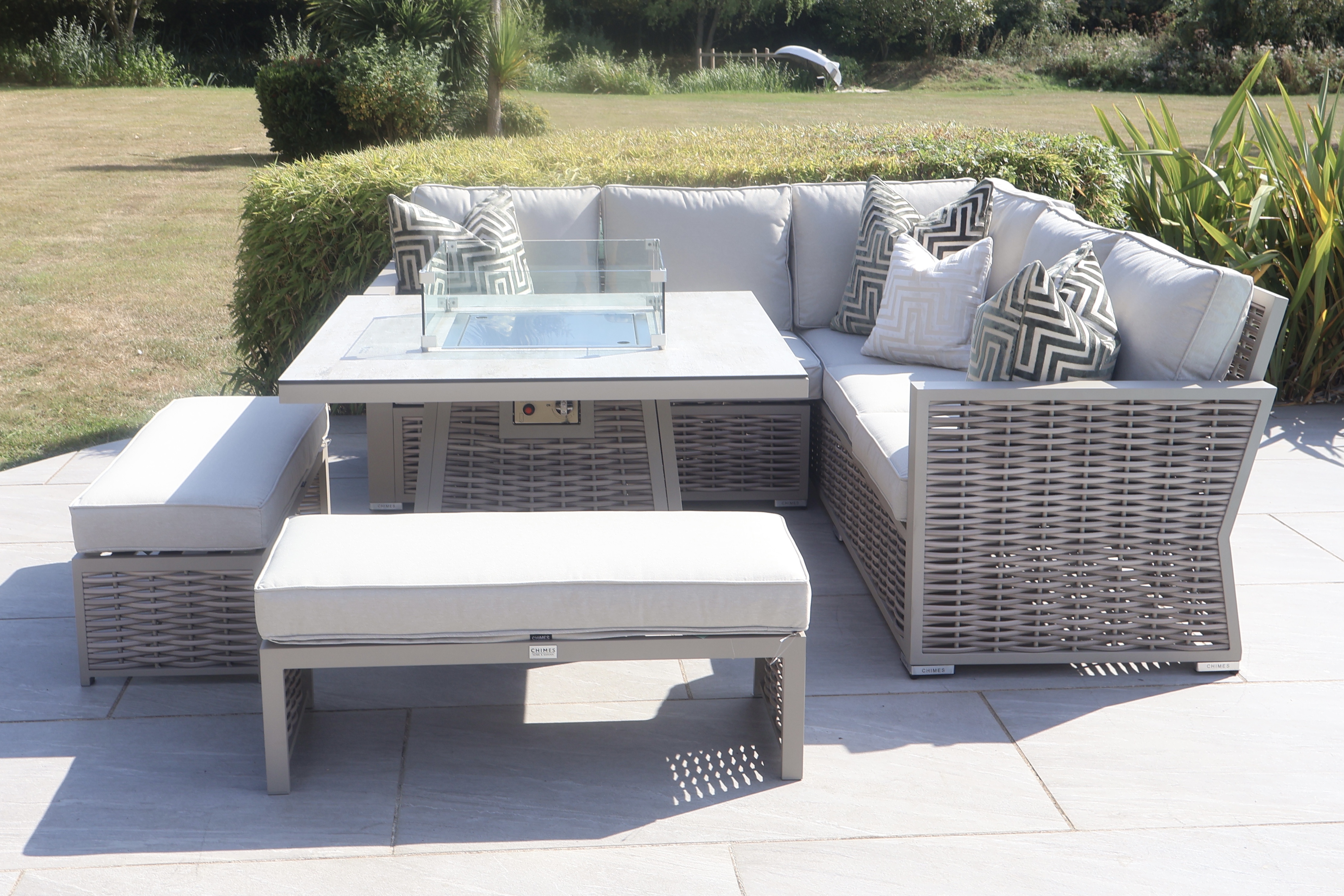 Garden Furniture with Fire Pit: Buying Guide & Safety Advice for 2025
